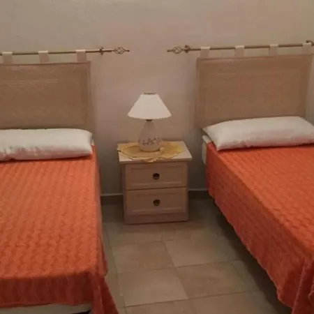 Delightful Three Flat With Patio Near Budoni
