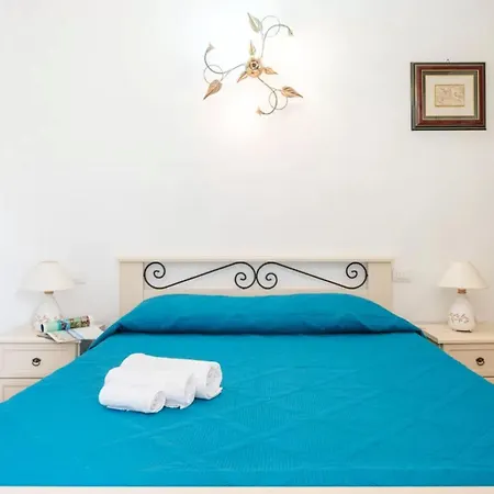 Delightful Three Flat With Patio Near Budoni * טנאונלה